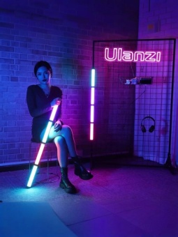 Светодиодный осветитель Ulanzi - VL110RGB (2)