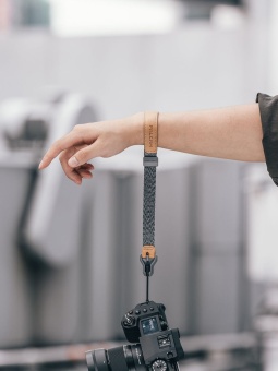 Ремень кистевой для беззеркальных камер зелёный - M00A3801G (9)